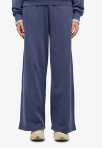 Superdry & Co ATHLETIC ESSENTIALS LOGO GARMENT DYED JOGGERS - Pantaloni sportivi - mariner navy