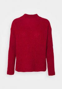 Suéter de punto rojo con cuello alto, hecho de un tejido texturizado, con un corte holgado y mangas largas, expuesto sobre un fondo blanco.