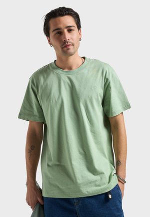 ESSENTIAL - Základné tričko - green