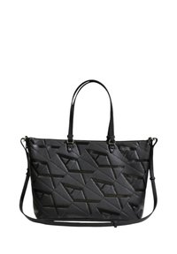 Bolso de mano negro con superficie texturizada que presenta un patrón geométrico. Doble asa y una correa de hombro removible para opciones de transporte versátiles.