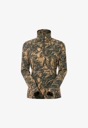 Camo-patroon pullover met hoge kraag en kwart-rits. Kenmerkt aardse tinten van groen en bruin, zachte textuur en aansluitende mouwen.