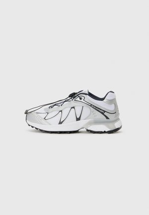 XT WHISPER UNISEX - Trainers - white/silver-coloured/dark navy
