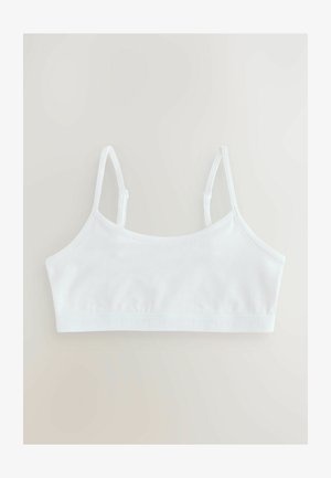 Valge puuvillane spordiraputus, millel on reguleeritavad rihmad, ümmargune kaelus ning pehme elastne põhi, millel on reljeefne logo detail.