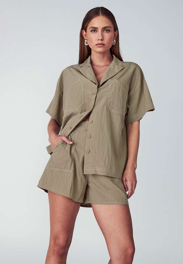 ZIMI BUTTON - Hemdbluse - taupe