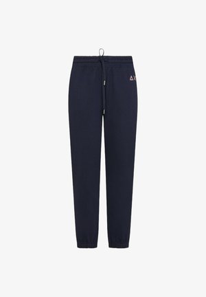 Pantaloni jogger blu navy realizzati in morbido tessuto, con vita elastica dotata di stringa, polsini alle caviglie e un piccolo logo sulla parte frontale.