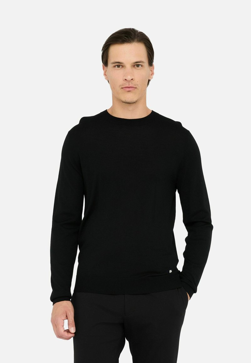 Pulover negru cu guler rotund, realizat dintr-un material fin, cu mâneci lungi, manșete și tiv riglate, design simplu fără modele sau accente.