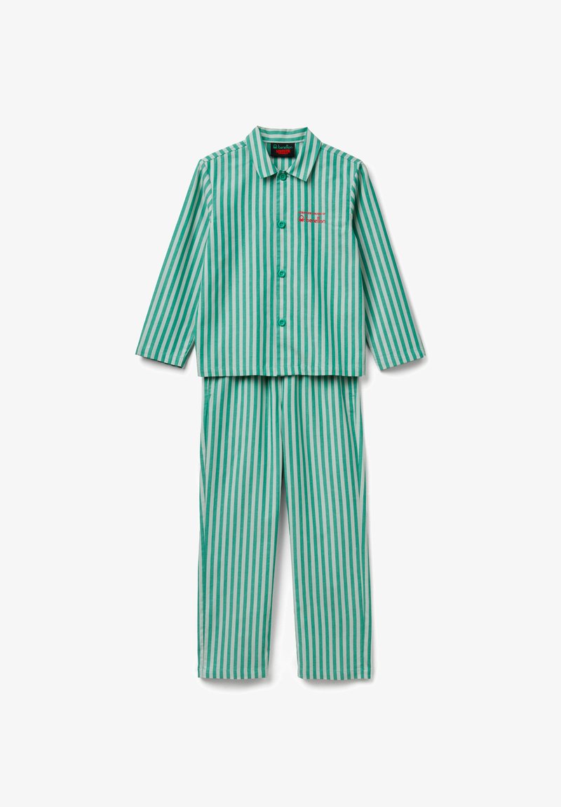 Gestreept groen-wit pyjamaset met lange mouwen, knopen aan de voorkant en een broek met elastische taille. Lichtgewicht katoenen stof.