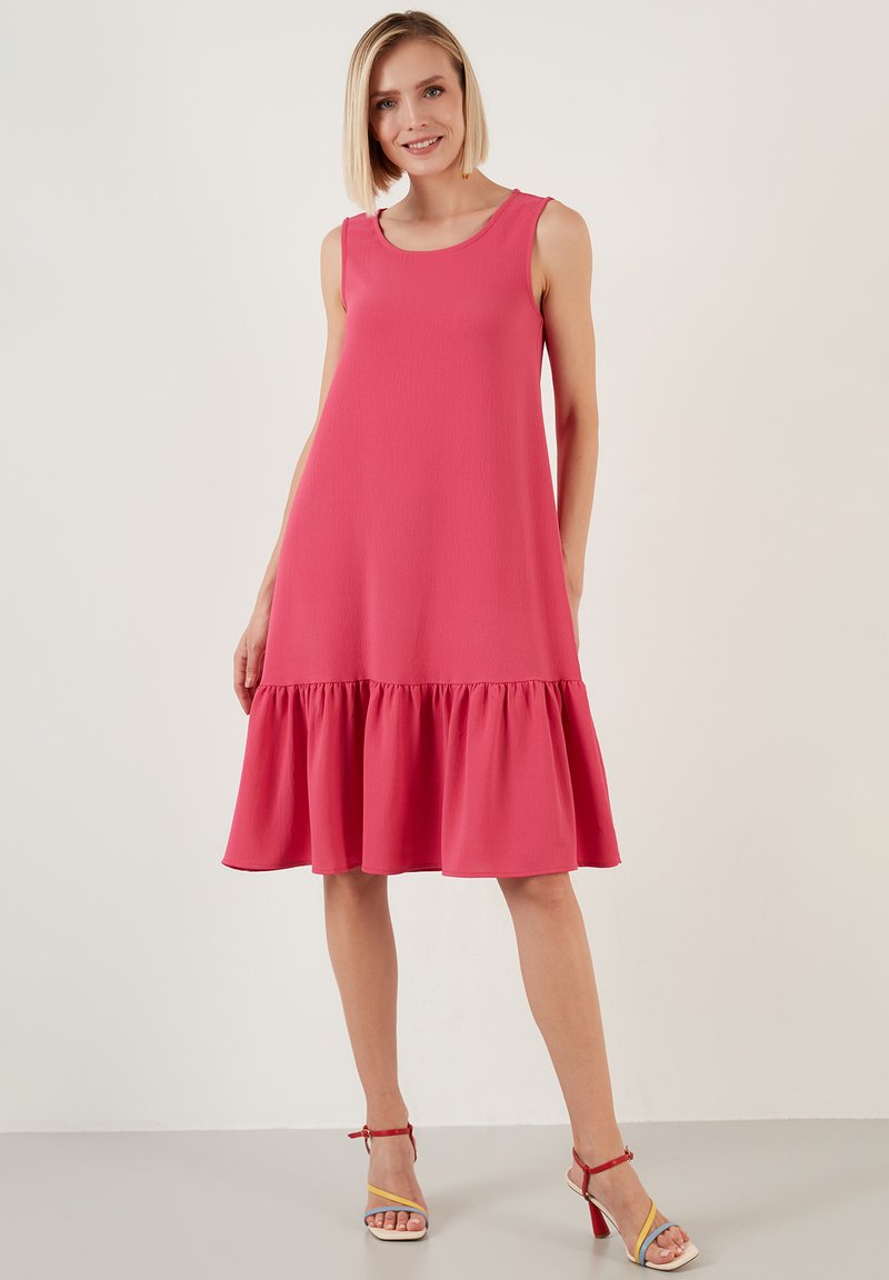 LELA REGULAR FIT  - Vardagsklänning - fuchsia