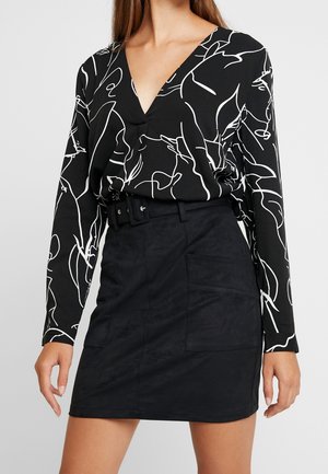 Blouse - black