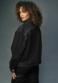 Next TRUCKER - Chaqueta vaquera - black eyelet