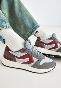 Atlasīts, regular grey