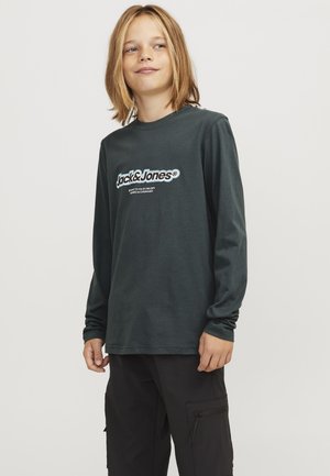 Long sleeved top - forest river