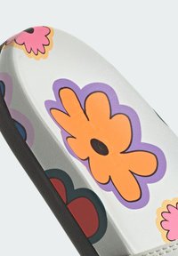 adidas Sportswear ADILETTE COMFORT - Ciabatte da mare - off white core black core black