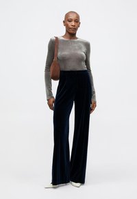 Marella CAMEL - Tygbyxor - blu notte