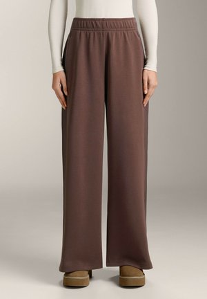 WIDE-LEG WITH BRUSHED - Pantaloni de trening - mottled brown