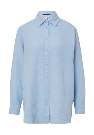 Himmelblaues Hemd aus strukturiertem Stoff, mit Kragen, langen Ärmeln und sechs passenden Knöpfen auf der Vorderseite.