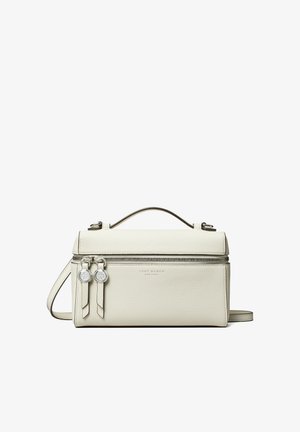 Sac à main en cuir blanc Tory Burch avec poignée supérieure, bandoulière réglable, double fermeture éclair et nom de la marque embossé sur le devant.
