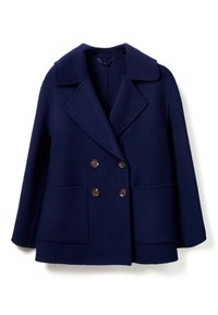 Cappotto doppiopetto blu navy con colletto all'americana, due tasche frontali e bottoni marroni; realizzato in tessuto di lana testurizzata.