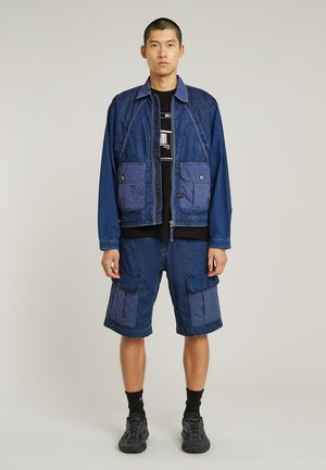 BEND 3D - Jeansshort - faded indigo patched