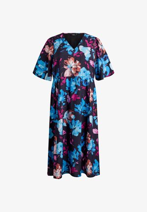 Vestito floreale con sfondo blu navy, decorato con fiori blu, rosa e marroni, maniche corte e scollo a V, realizzato in tessuto leggero.