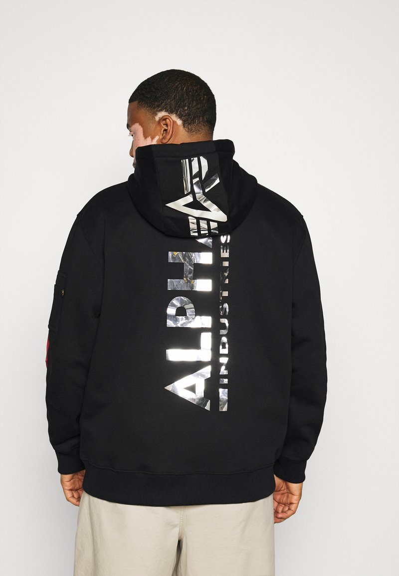 Alpha Industries - BACK PRINT HOODY PRINT - Hættetrøje - black chrome, Forstør