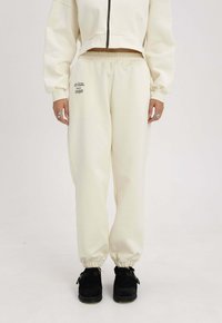 Misaga AYR - Trainingsbroek - off white