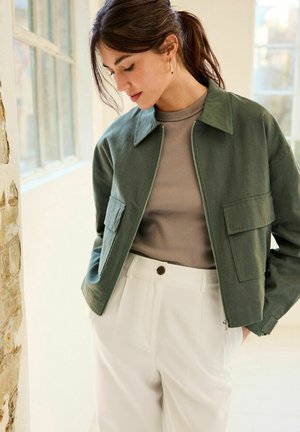 Leichte Jacke - green