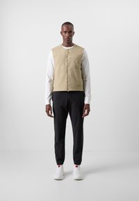 Rapha MENS INSULATED VEST - Vesta - tree house/dusky green