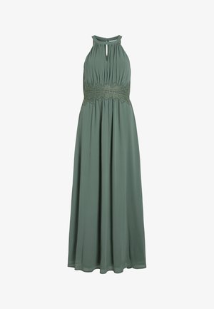 Lange groene jurk van lichtgewicht stof met een halternek, geplooide lijfje en kanten details bij de taille, met een keyhole-uitspraak.