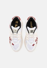 adidas Originals ADISTAR CUSHION x HELLO KITTY W - Trainers - footwear white/wonder quartz/core black
