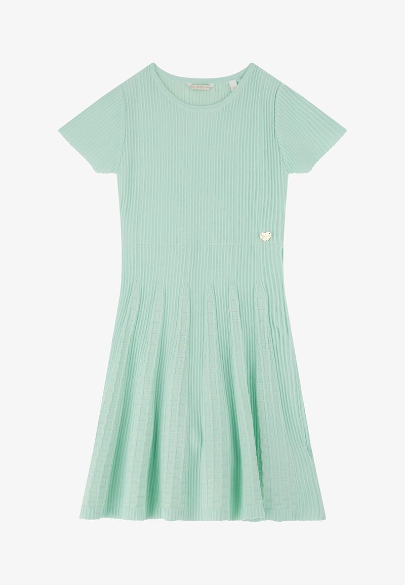 Robe mint verte à manches courtes avec texture côtelée, jupe évasée et motif en treillis, ornée d'un petit accent en or en forme de cœur sur le côté.