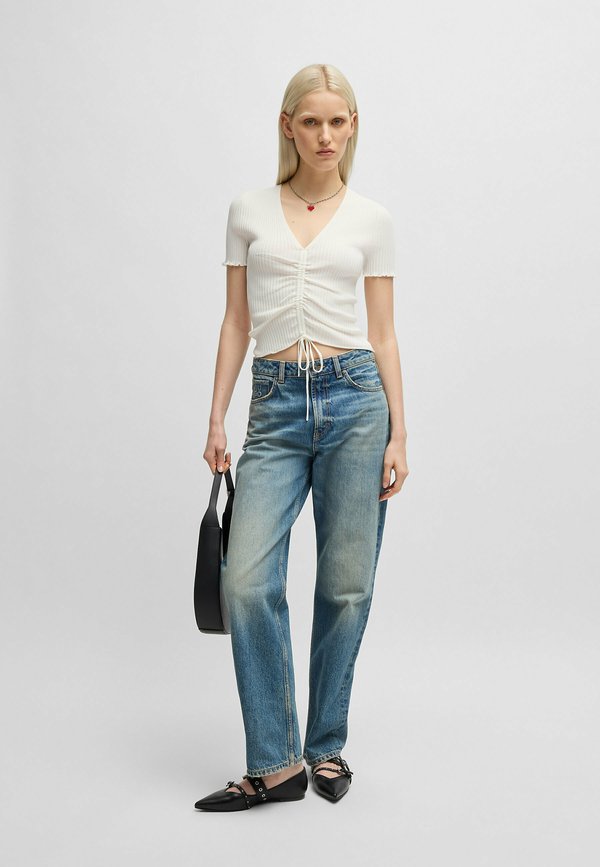 SLISERA - Basic T-shirt - natural two4