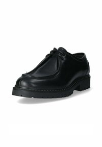 Scarpe in pelle nera con punta rotonda, taglio basso e suola in gomma spessa. Presentano un design con lacci e una finitura liscia e lucida.