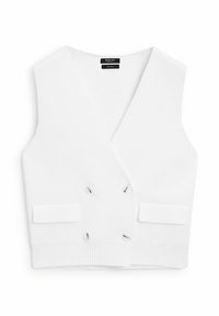 Biały dzianinowy bezrękawnik z dekoltem w serek, zapięciem na podwójne guziki, dwoma przednimi kieszeniami z klapkami oraz prążkowanym dołem.