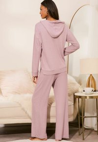Lipsy SUPER SOFT LOUNGE HOODIE - Pyžamový vrchný diel - purple