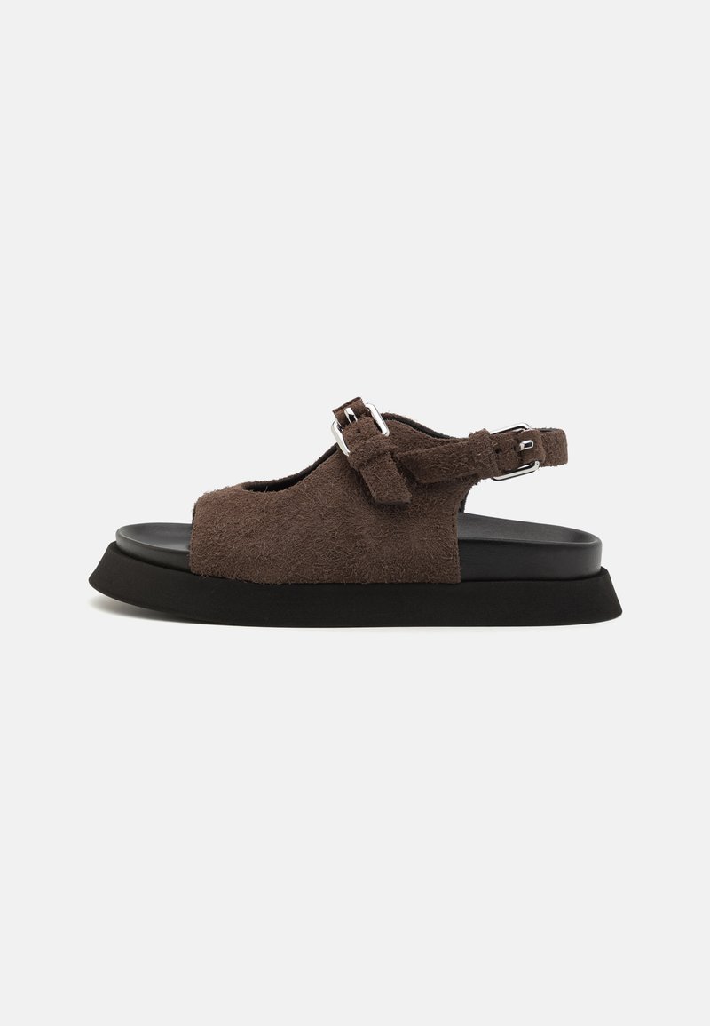 MOSCHINO - BUCKLES - Sandalen - dark brown, Vergroten