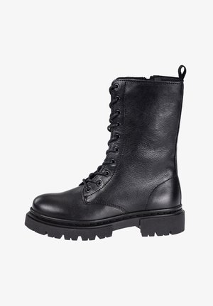 Botte de combat noire en cuir à lacets, semelle épaisse crantée et tige montant jusqu'à la cheville avec languette à l'arrière.