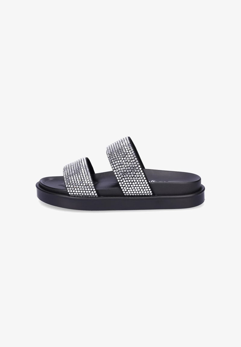 Svarta slide-sandaler pryds av två breda remmar dekorerade med små silvriga rhinestones, samt en vadderad svart sula.