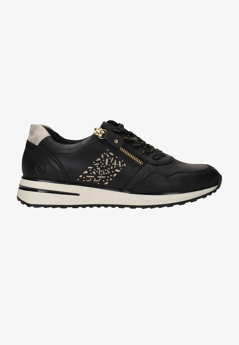 Sneaker noir à lacets en cuir avec un design perforé et un accent en zip doré. Doté d'un intercalaire blanc et d'une semelle extérieure en caoutchouc texturé.