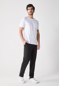 Pier One Chino - black