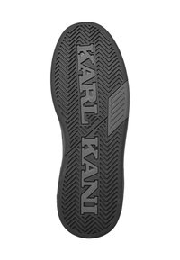 Sort gummisål til sneakers med et fiskebensmønster og præget tekst "KARL KANI" i midten for godt greb og traction.
