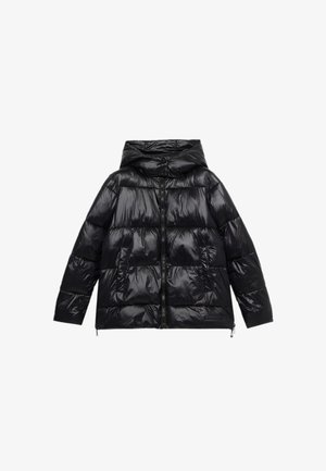 Sort dunjakke med skinnende finish, hætte, lynlås foran, to store lommer og quiltet design. Blød tekstur og afslappet pasform.