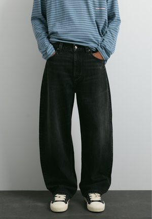 PULL&BEAR, BALLOON - BAGGY JEANS - Jeans baggy - black
