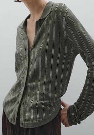 Button-down blouse - mottled green