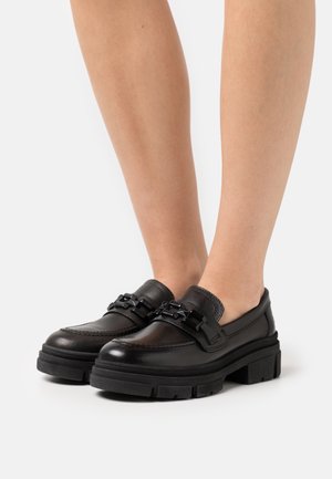 Tamaris Slip-ons - black