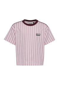 Rosa randig kortärmad croppad T-shirt i bomull, med en maroonfärgad halsringning och en logotyp på vänster bröst.