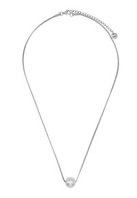 Collana in argento con un unico pendente a forma di perla rotonda, texture liscia, dotata di chiusura e catena regolabile in lunghezza.