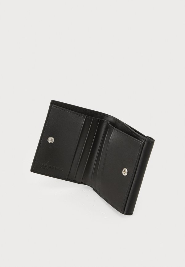 GEO BIFOLD FLAP - Wallet2
