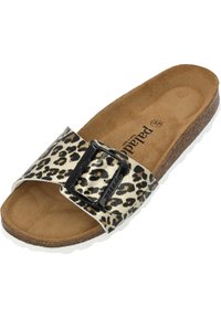 Leopardprint slide-sandaal met een zwarte gesp, textuur kunstleer bovenwerk, gevoerd voetbed en kurken middenzool op een witte rubberen zool.