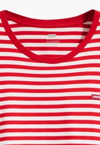 Levi's® Plus THE PERFECT TEE - Camiseta estampada - sandy/script red